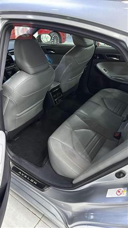 تويوتا أفالون